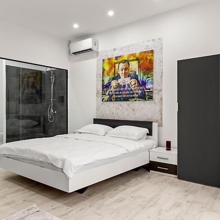 Selari Chambre Boekarest Buitenkant foto