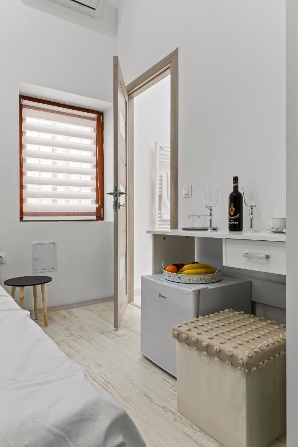 Selari Chambre Boekarest Buitenkant foto