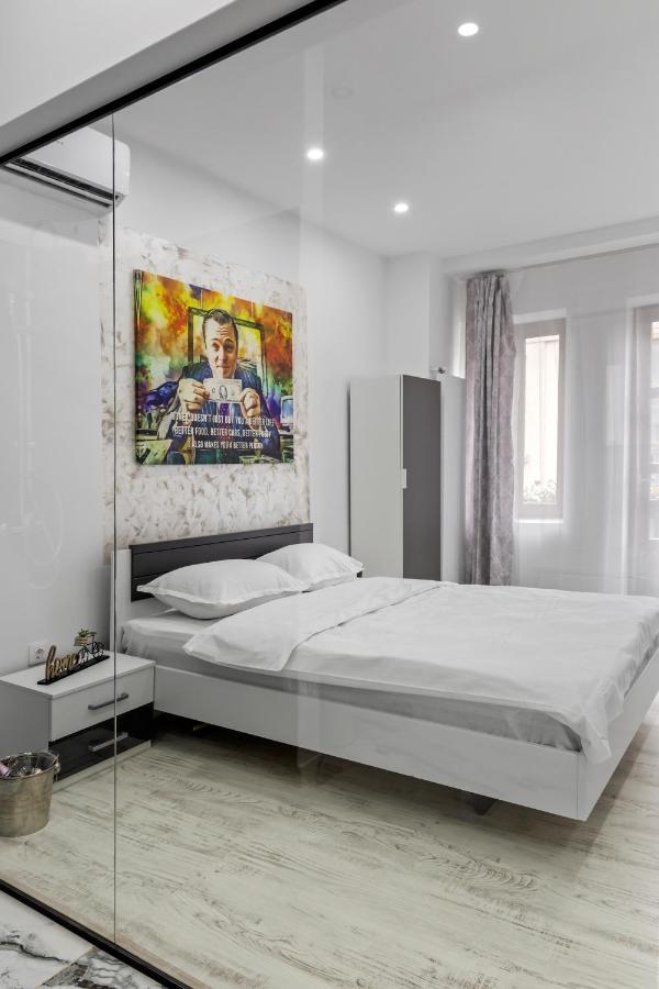 Selari Chambre Boekarest Buitenkant foto