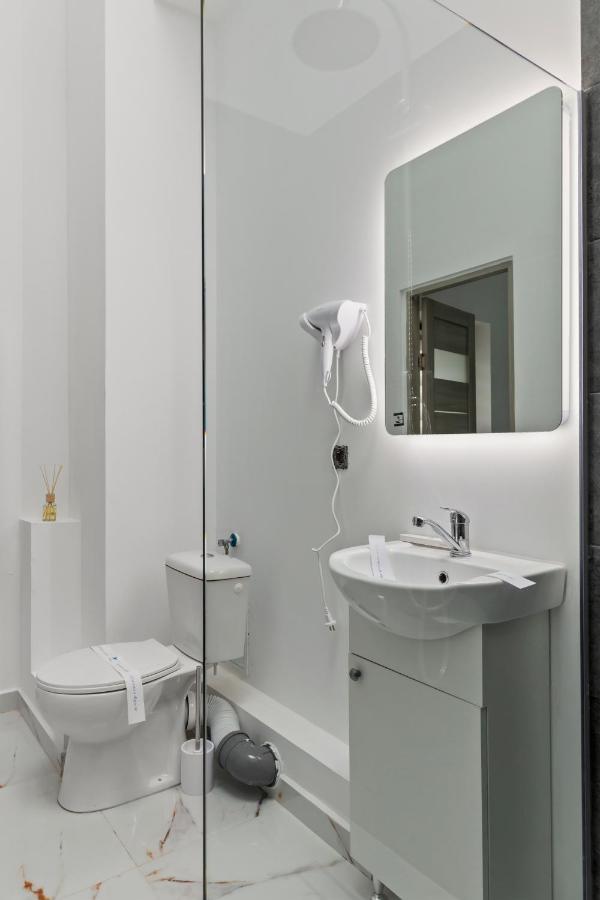 Selari Chambre Boekarest Buitenkant foto
