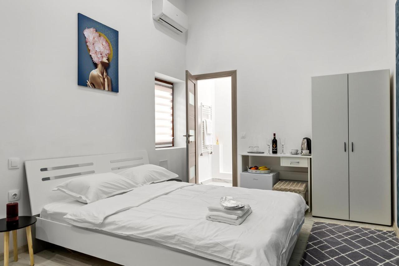 Selari Chambre Boekarest Buitenkant foto