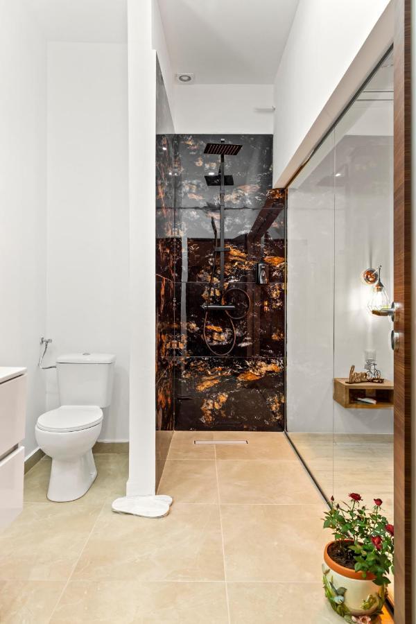 Selari Chambre Boekarest Buitenkant foto