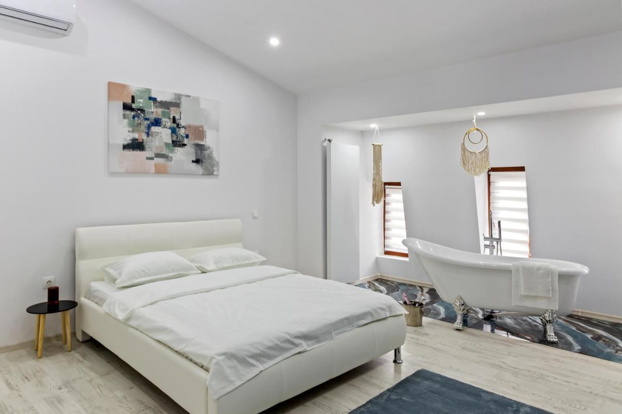 Selari Chambre Boekarest Buitenkant foto