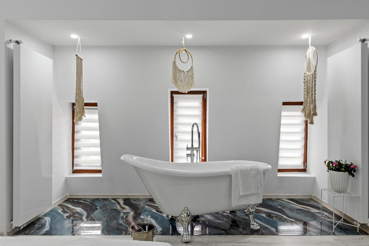 Selari Chambre Boekarest Buitenkant foto