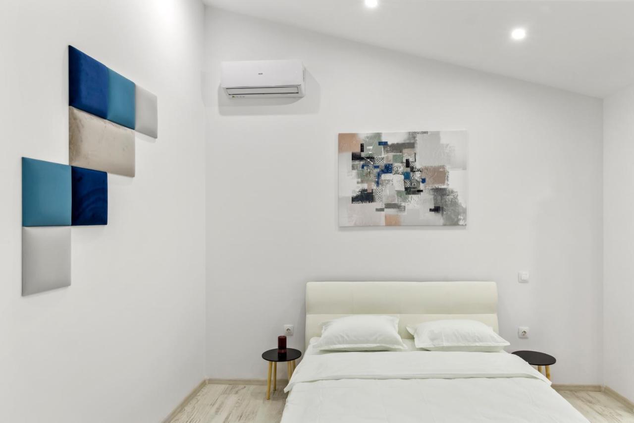 Selari Chambre Boekarest Buitenkant foto