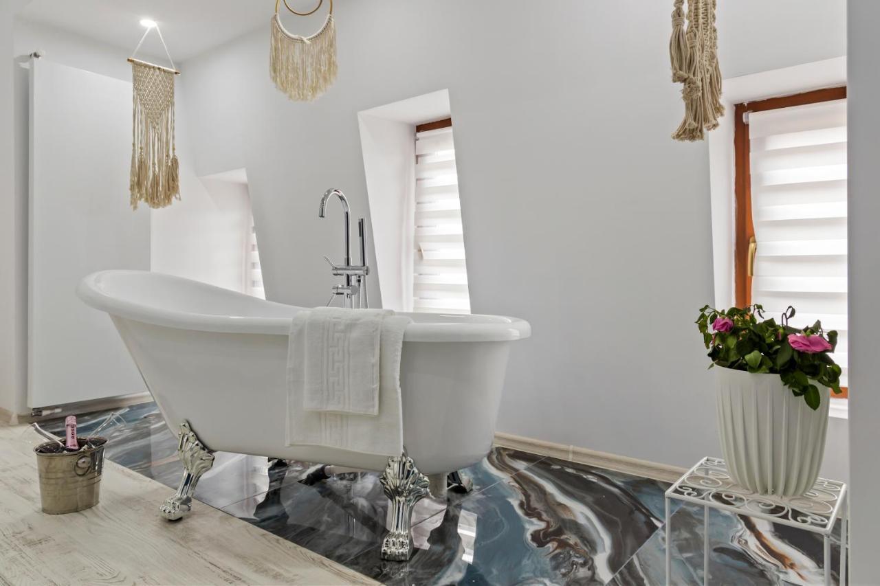 Selari Chambre Boekarest Buitenkant foto