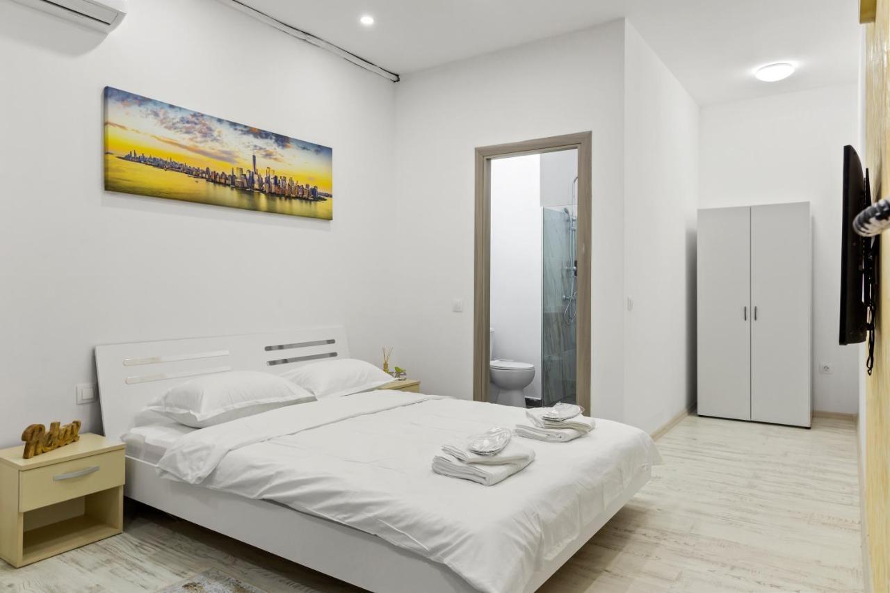 Selari Chambre Boekarest Buitenkant foto