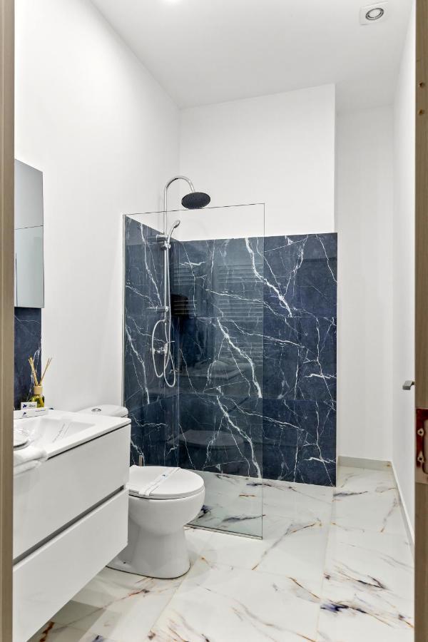 Selari Chambre Boekarest Buitenkant foto