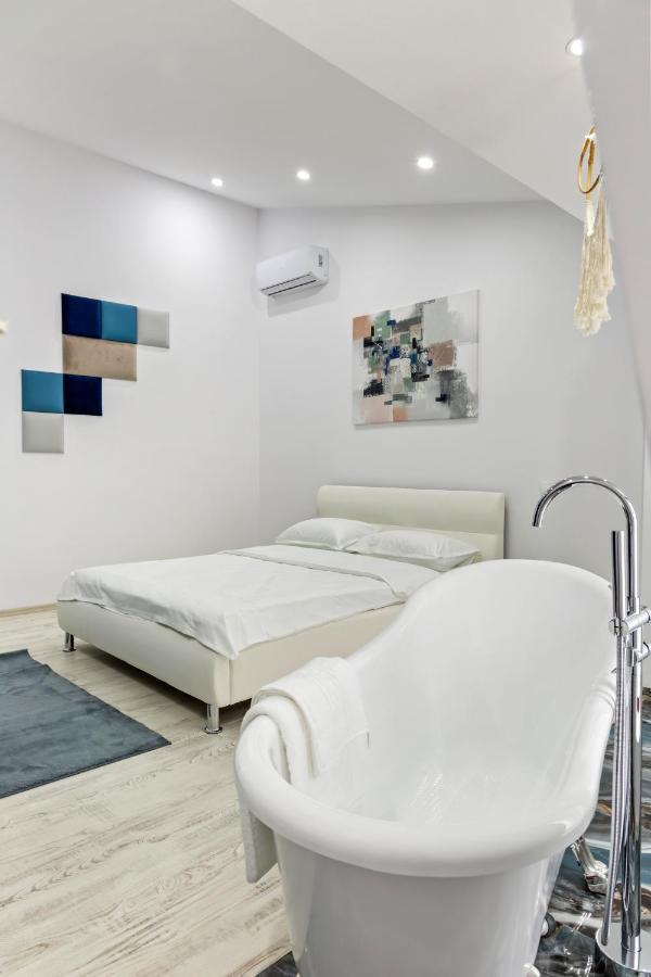 Selari Chambre Boekarest Buitenkant foto