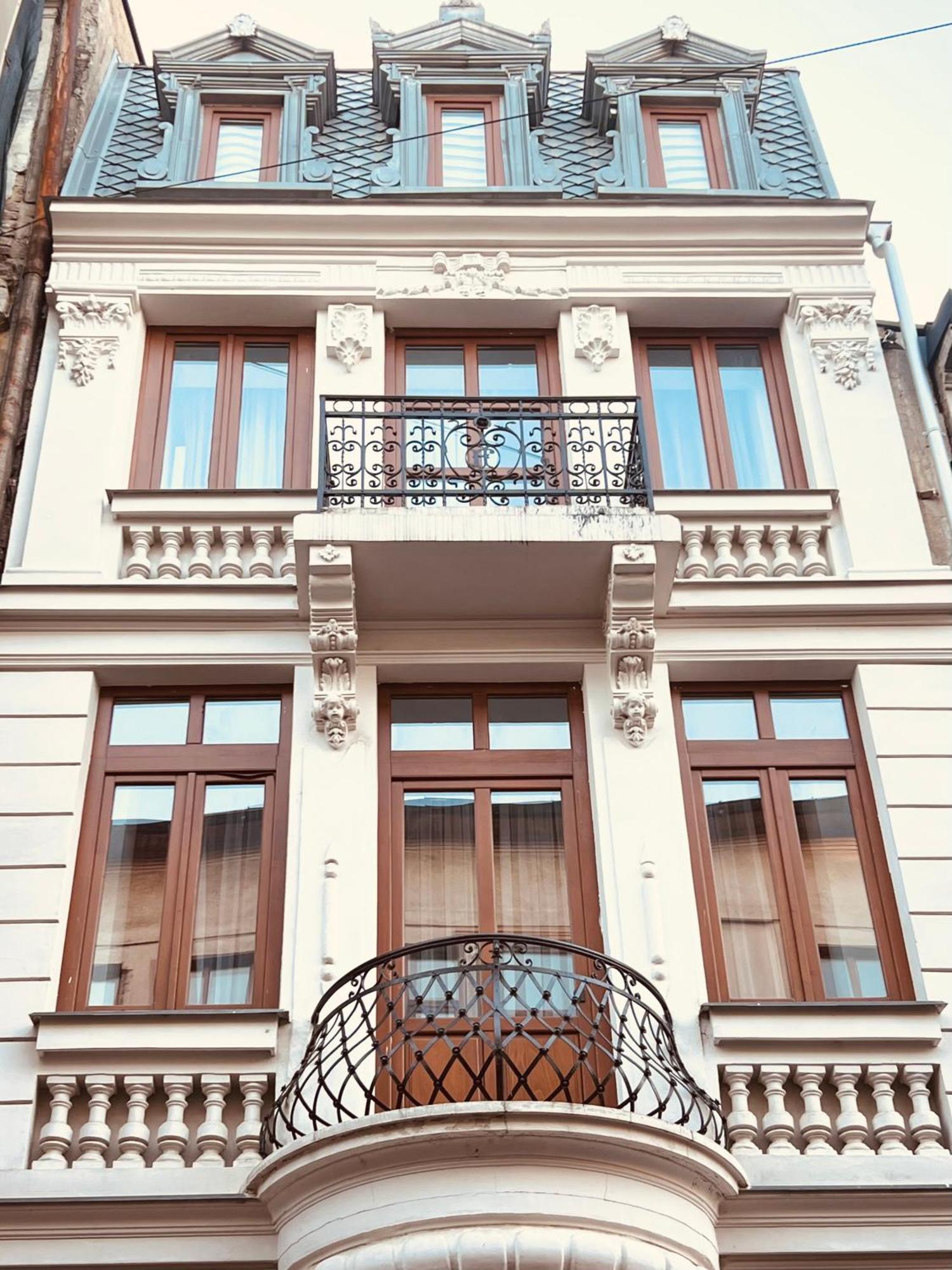 Selari Chambre Boekarest Buitenkant foto